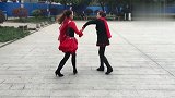 最新广场舞视频大全-20190223-看着两位大妈，她们俩在跳吉特巴舞！很时尚！