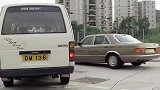 小混混狂拽，结果拽到黑社会大佬上，差点又单身了