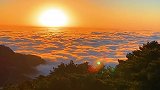 这是年最美的云海日落听说看到金灿灿的夕阳就会有好运气