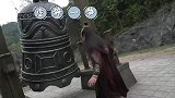 有翡花絮：赵丽颖片场和沈天庶远距离猜拳，两人太幼稚了