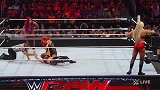 WWE-16年-RAW第1208期：女子双打赛班克斯&贝基林奇VS夏洛特&布鲁克-全场