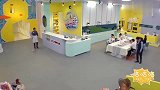 李菲儿带闺蜜下饭馆，大手一挥全都要了，张馨予：菲姐大气