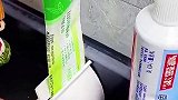 从小妈妈就告诉我牙膏要从尾巴挤！看到别人随便从中间挤，那真是一阵难受！有一样的朋友那吗？居家必备