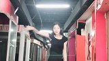 就是喜欢小姐姐跳舞时的样子，身段优雅