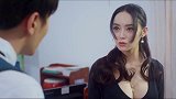 男学生为追求美女老师，使尽了一切手段，终于如愿以偿了！