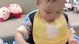 如果你家宝宝不好好吃饭，来看我家哥哥啃肉，绝对能勾起食欲