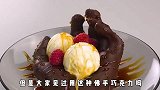 史上最牛甜品师？用手和梳子做巧克力！