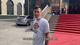新疆伊犁去过吗？法特带父母参观薰衣草庄园，各种商品挑花眼
