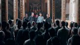 这妈真是老糊涂了, 出钱救儿子都不肯了, 都不顾儿子性命了