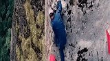 悬崖峭壁上湖南崀山龙头香