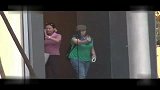 娱乐播报-20111019-大S逛街老母护驾享阔太生活努力造人