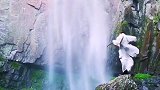 寄君一曲，不问曲终人聚散。今天中秋节，大家都怎么过呢？