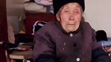 孙女离异独自带孩子，买礼物来看奶奶，奶奶竟心疼哭了…❤️奶奶 离异
