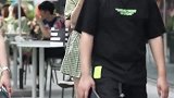 爱情最重要的感觉就是舒服，即使默默不语，也是一种默契