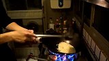 广东老师傅淡定蛋炒饭，手法老辣没毛病
