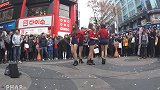 韩国美女组合：首尔街头路演，歌迷热情，舞姿动人