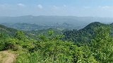 阿龙去四川买羊路过粉丝的羊场，非常好的天然牧场，来参观参观