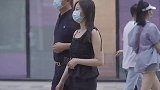 三里屯街拍，美女合集，瘦瘦的女生还是比较受男生欢迎一点吧？