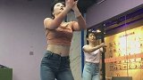 扎马尾的欢欢老师耶又可爱又性感