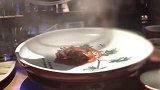 牡丹烤鸭，烤鸭在哪儿呢你不说我还以为是个空盘子