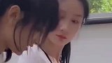 上课无意看到这一幕，这就是拧不开瓶盖的女孩，全是假的