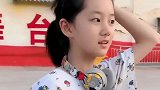小萝莉清唱《余情未了》，没想到这么好听，听一遍就喜欢上了！