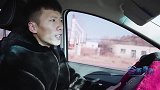 打工妹搭顺风车进城，司机半路居心叵测，不想反被坑惨