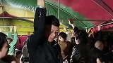 农村吃大席，跟坐公交车似的