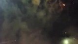 看一季花开花落，不如来一场烟火漫天。