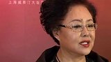 29岁出道，33岁拿影后，如今成影坛泰斗，却把儿子捧成配角