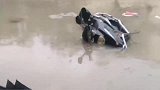 台风下的绍兴也开始水淹车