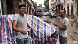农村大哥县城请吃饭，柴火地锅炖鸡腰子，现场制作，趁热吃更香！