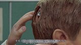 讽刺短片：男子脑洞有个大洞，里边还住着小怪兽，还孵化了两个蛋
