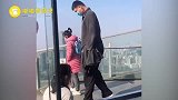 姚明女儿长大了！身高直追1米9叶莉，网友：真不像10岁身材啊