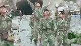 这一刻他们欢呼，伤员和群众可以得到转移了