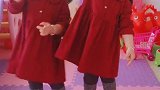 双胞胎姐妹俩，来一段网红舞蹈，这舞跳的也是没谁了