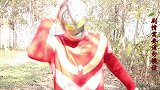 奥特曼真人版：迪迦被怪兽附体神志不清，竟与全民英雄展开决斗
