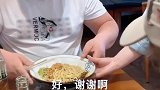 当初你说分手伤了我的心，我不怪你。你怎么忍心又伤我一次