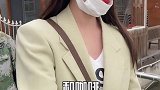 今天的心情特别美丽，因为小乌龟回头看了我一眼！