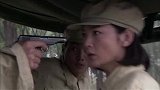 眼看着自己要被冤枉，小伙只能劫车逃走