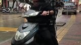 尴尬了小浩呐