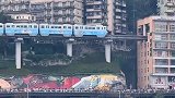 重庆的穿楼轻轨是先走楼还是先有站?