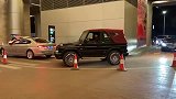 奔驰大G敞篷版，硬派越野车也能敞篷，超跑见到都懵了！