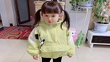 女儿嫌弃小姨出门太磨叽，就像个小大人，结局好无奈啊！