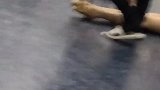之前看到有人评论说这位老师像周一围？你们觉得呢？主页有正脸哦