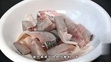 鲈鱼特别好吃的家常做法,配料简单,香味十足,下酒下饭都不错