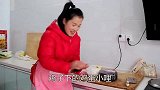 好好胃口有点不好，中午做一锅酸汤开开胃，婆婆竟然说吃不饱