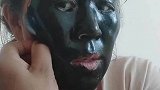 这面膜不对劲啊，咋就揭不下来呢