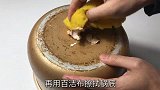 锅底不管多黄多黑，保洁阿姨教我诀窍，污渍一擦就掉，又快又省力