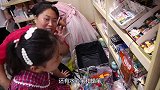 胖妹陪女儿吃喝玩乐，买学习用品，还回忆起上学时糗事，好尴尬